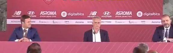 kaiyun-体坛见证穆帅上任发布会：为往事叫屈，对孔蒂暗讽